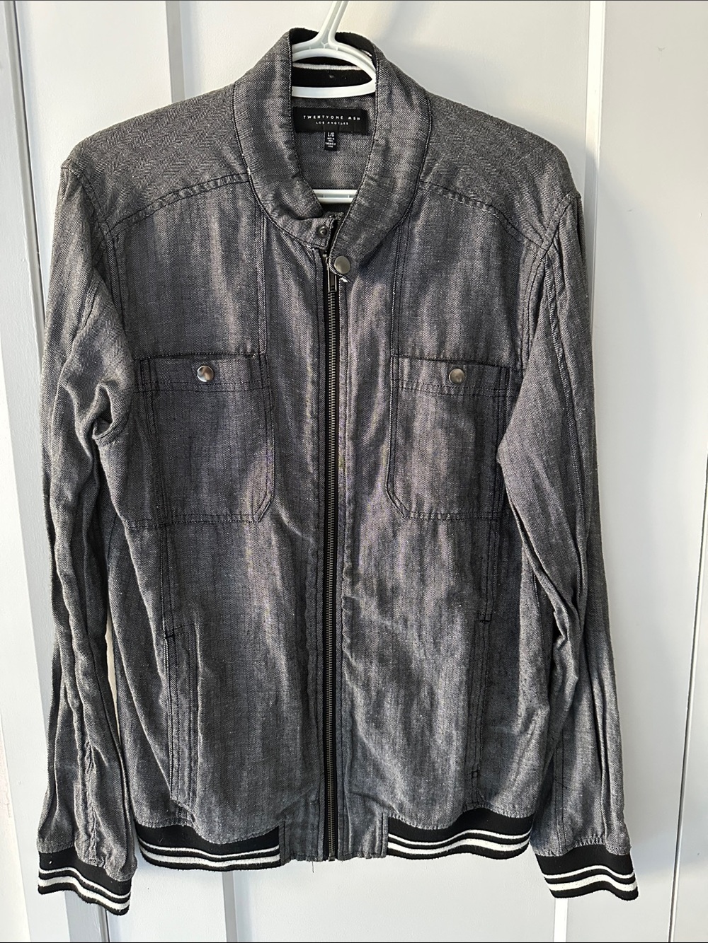 TwentyOne Men - Men's Gray Zip Up Lightweight Jacket w/ & Chest Pockets